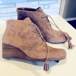 Dr. Scholls  WEDGE | SUEDE | BOOTIES SIZE: 8.0